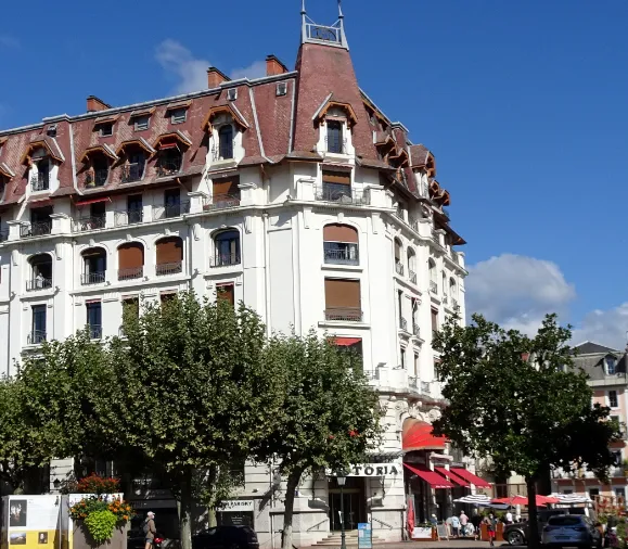 Cabinet d'Aix-les-Bains, 18 square du temple de Diane